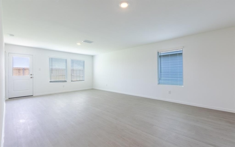 221 Poplar Place, Wilmer, TX 75141, 3 Habitaciones Habitaciones , ,2 BañosBaños,Residential Lease,En Alquiler,221 Poplar Place,20957059