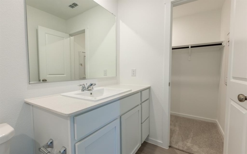 221 Poplar Place, Wilmer, TX 75141, 3 Habitaciones Habitaciones , ,2 BañosBaños,Residential Lease,En Alquiler,221 Poplar Place,20957059