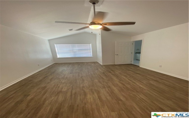 1006 E Fannin Street, Luling, TX 78648, 3 Habitaciones Habitaciones , ,2 BañosBaños,Residential Lease,En Alquiler,1006 E Fannin Street,542991