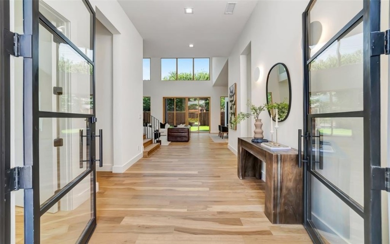 5060 Wateka Drive, Dallas, TX 75209, 5 Bedrooms Bedrooms, ,6 BathroomsBathrooms,Residential,For Sale,5060 Wateka Drive,20955748