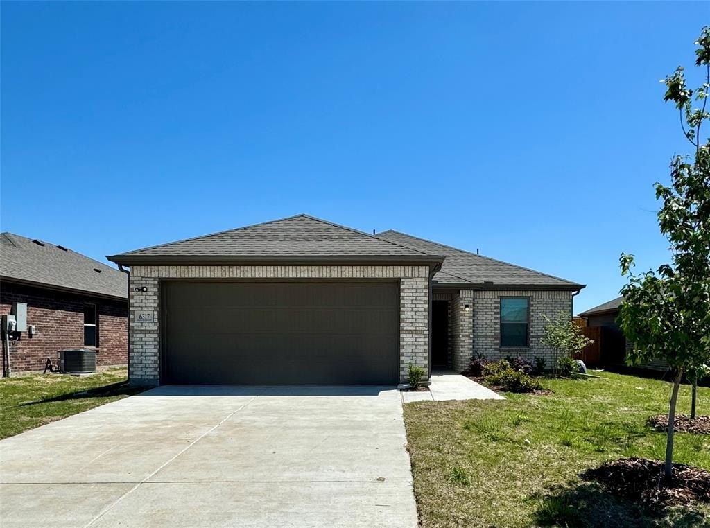 6317 Graceland Drive, Greenville, TX 75402, 3 Bedrooms Bedrooms, ,2 BathroomsBathrooms,Residential Lease,For Rent,6317 Graceland Drive,20955905