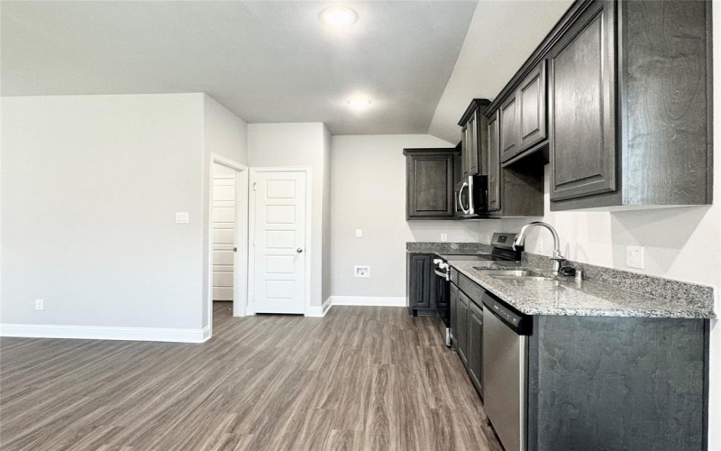 6317 Graceland Drive, Greenville, TX 75402, 3 Bedrooms Bedrooms, ,2 BathroomsBathrooms,Residential Lease,For Rent,6317 Graceland Drive,20955905