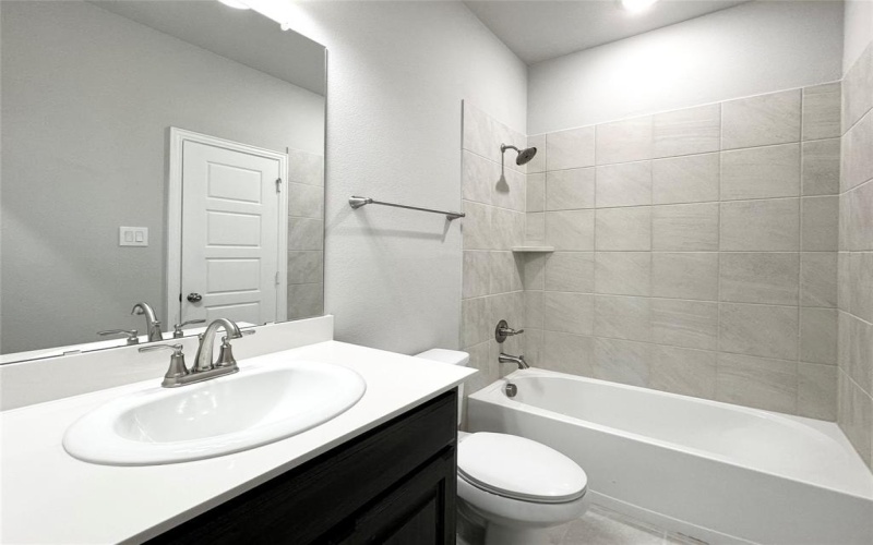 6317 Graceland Drive, Greenville, TX 75402, 3 Bedrooms Bedrooms, ,2 BathroomsBathrooms,Residential Lease,For Rent,6317 Graceland Drive,20955905