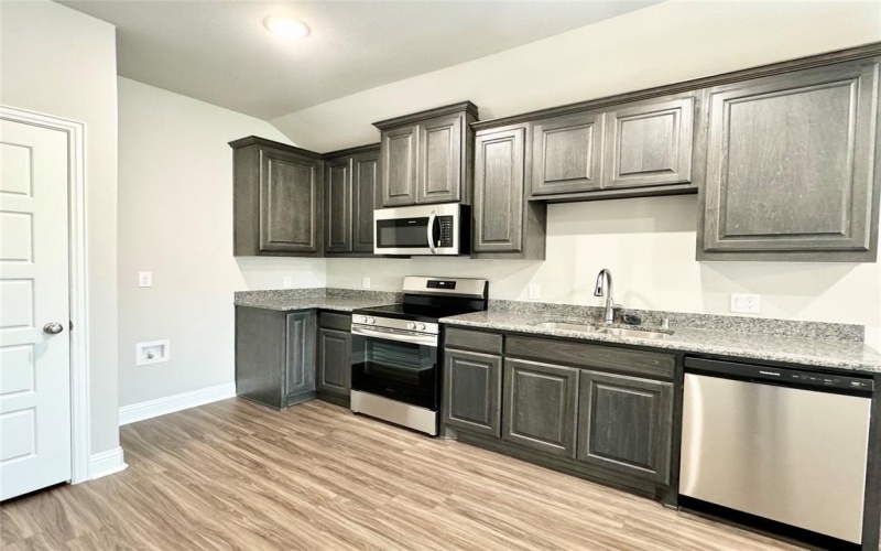 6317 Graceland Drive, Greenville, TX 75402, 3 Bedrooms Bedrooms, ,2 BathroomsBathrooms,Residential Lease,For Rent,6317 Graceland Drive,20955905