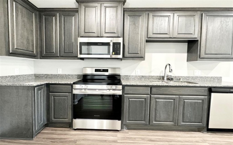 6317 Graceland Drive, Greenville, TX 75402, 3 Bedrooms Bedrooms, ,2 BathroomsBathrooms,Residential Lease,For Rent,6317 Graceland Drive,20955905