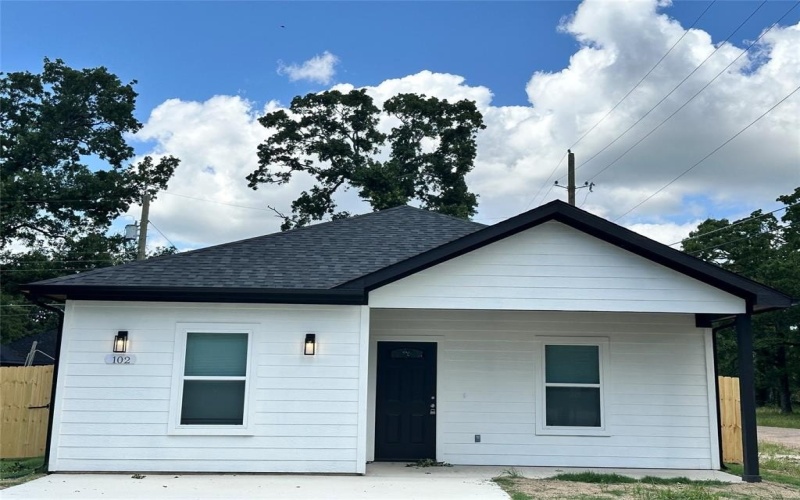 102 Navajo Drive, Mabank, TX 75156, 3 Bedrooms Bedrooms, ,2 BathroomsBathrooms,Residential Lease,For Rent,102 Navajo Drive,20956136