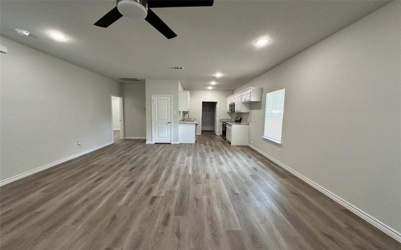 102 Navajo Drive, Mabank, TX 75156, 3 Bedrooms Bedrooms, ,2 BathroomsBathrooms,Residential Lease,For Rent,102 Navajo Drive,20956136