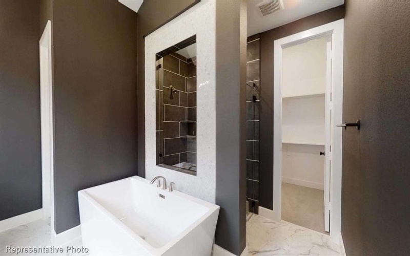 2404 Randas Way, Rockwall, TX 75087, 4 Bedrooms Bedrooms, ,3 BathroomsBathrooms,Residential,For Sale,2404 Randas Way,20956281