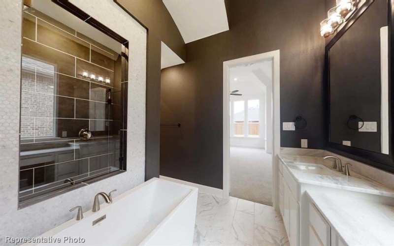 2404 Randas Way, Rockwall, TX 75087, 4 Bedrooms Bedrooms, ,3 BathroomsBathrooms,Residential,For Sale,2404 Randas Way,20956281