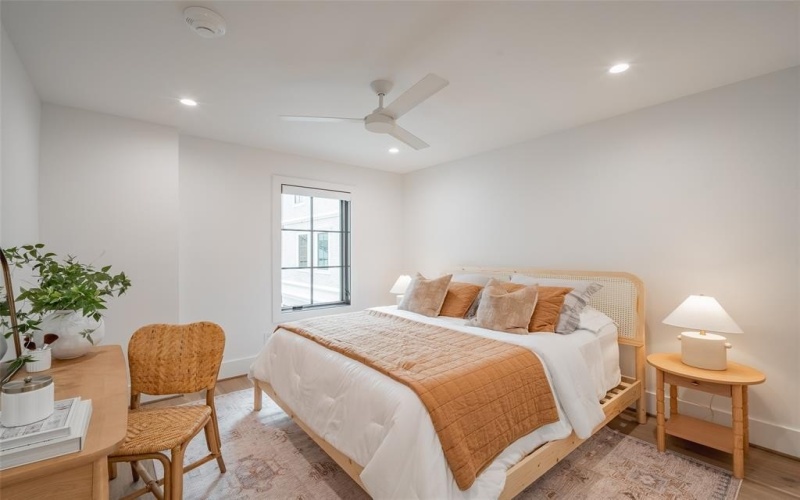 4525 Emerson Avenue #2L, University Park, TX 75205, 3 Habitaciones Habitaciones , ,3 BañosBaños,Residential Lease,En Alquiler,4525 Emerson Avenue,20956361