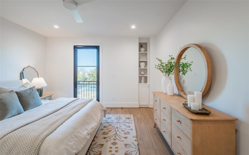 4525 Emerson Avenue #2L, University Park, TX 75205, 3 Habitaciones Habitaciones , ,3 BañosBaños,Residential Lease,En Alquiler,4525 Emerson Avenue,20956361