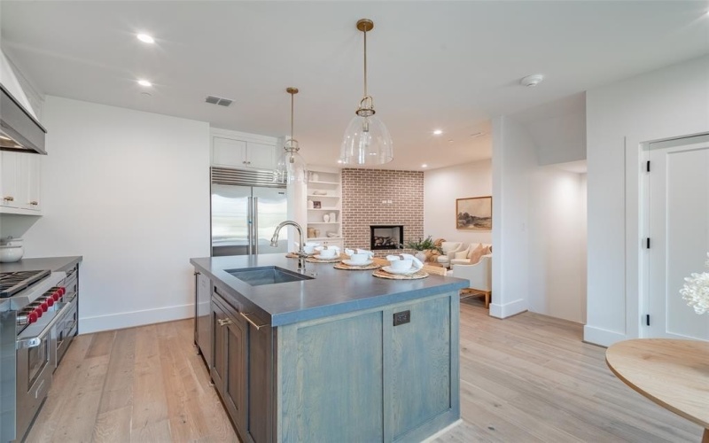 4525 Emerson Avenue #3L, University Park, TX 75205, 3 Habitaciones Habitaciones , ,3 BañosBaños,Residential Lease,En Alquiler,4525 Emerson Avenue,20956397