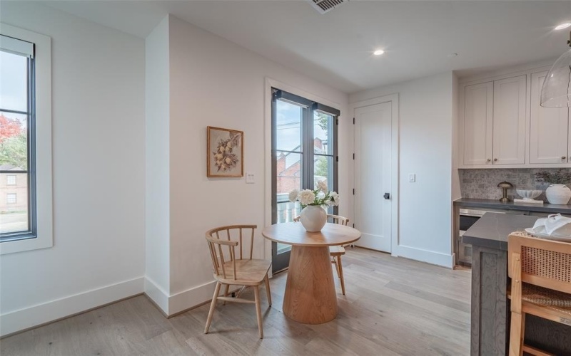 4525 Emerson Avenue #3L, University Park, TX 75205, 3 Habitaciones Habitaciones , ,3 BañosBaños,Residential Lease,En Alquiler,4525 Emerson Avenue,20956397