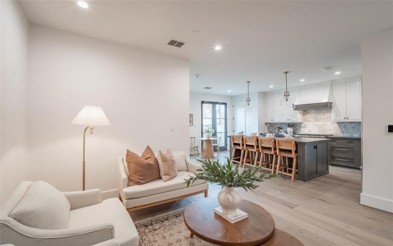 4525 Emerson Avenue #3L, University Park, TX 75205, 3 Habitaciones Habitaciones , ,3 BañosBaños,Residential Lease,En Alquiler,4525 Emerson Avenue,20956397