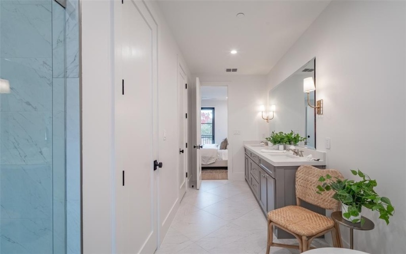 4525 Emerson Avenue #3L, University Park, TX 75205, 3 Habitaciones Habitaciones , ,3 BañosBaños,Residential Lease,En Alquiler,4525 Emerson Avenue,20956397