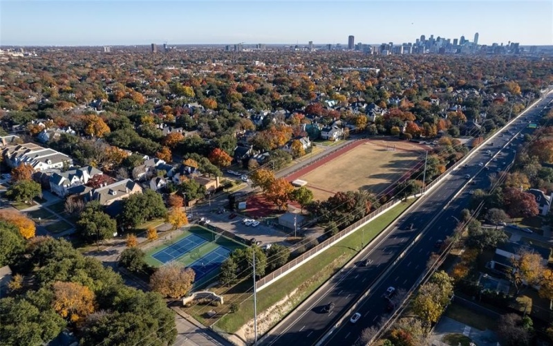 4525 Emerson Avenue #3L, University Park, TX 75205, 3 Habitaciones Habitaciones , ,3 BañosBaños,Residential Lease,En Alquiler,4525 Emerson Avenue,20956397