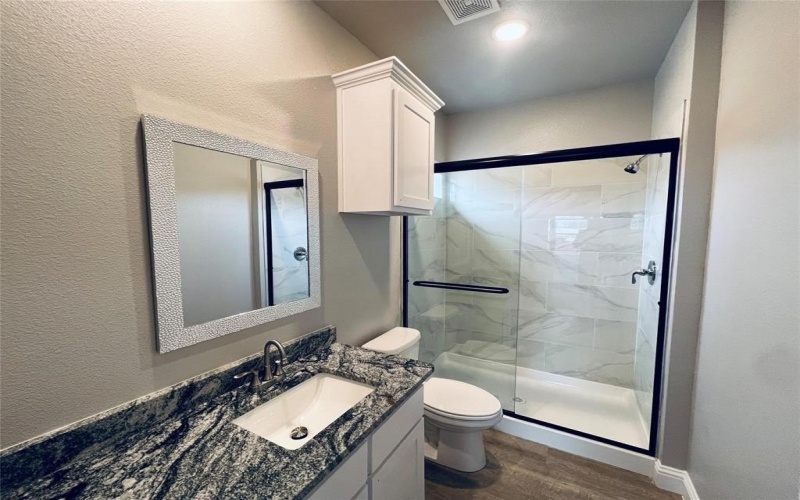 2115 Hemphill Street, Greenville, TX 75401, 3 Habitaciones Habitaciones , ,2 BañosBaños,Residential Lease,En Alquiler,2115 Hemphill Street,20956638