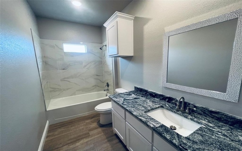 2115 Hemphill Street, Greenville, TX 75401, 3 Habitaciones Habitaciones , ,2 BañosBaños,Residential Lease,En Alquiler,2115 Hemphill Street,20956638