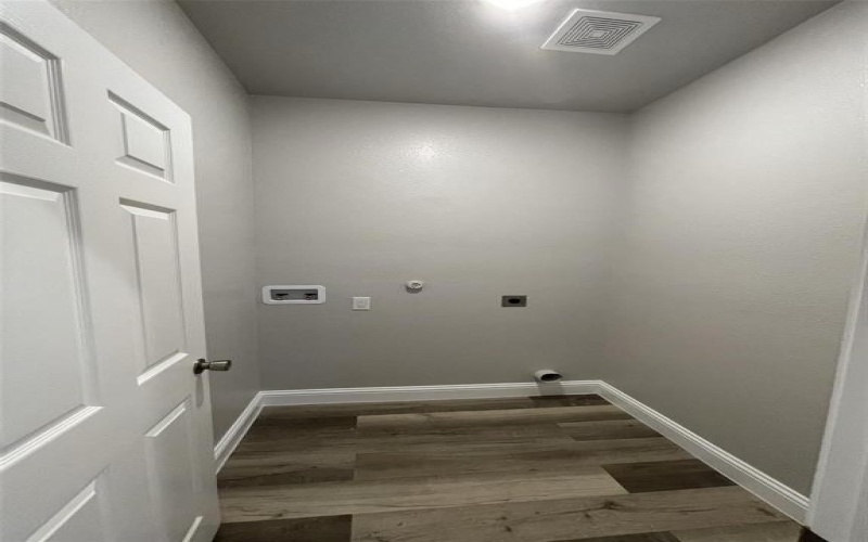 2115 Hemphill Street, Greenville, TX 75401, 3 Habitaciones Habitaciones , ,2 BañosBaños,Residential Lease,En Alquiler,2115 Hemphill Street,20956638