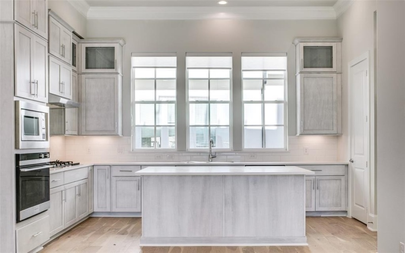 4645 New Water Lane, Dallas, TX 75219, 3 Bedrooms Bedrooms, ,3 BathroomsBathrooms,Residential,For Sale,4645 New Water Lane,20956819