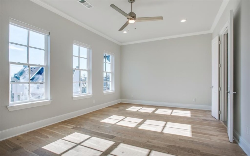 4645 New Water Lane, Dallas, TX 75219, 3 Bedrooms Bedrooms, ,3 BathroomsBathrooms,Residential,For Sale,4645 New Water Lane,20956819