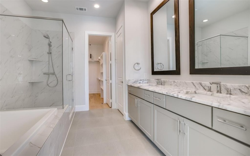 4645 New Water Lane, Dallas, TX 75219, 3 Bedrooms Bedrooms, ,3 BathroomsBathrooms,Residential,For Sale,4645 New Water Lane,20956819