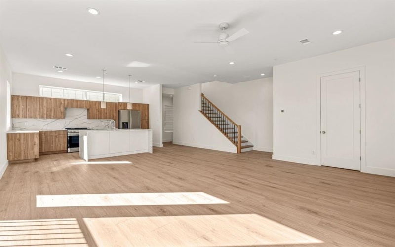 2206 Arroyo Avenue #303, Dallas, TX 75219, 2 Habitaciones Habitaciones , ,2 BañosBaños,Residential Lease,En Alquiler,2206 Arroyo Avenue,20956841