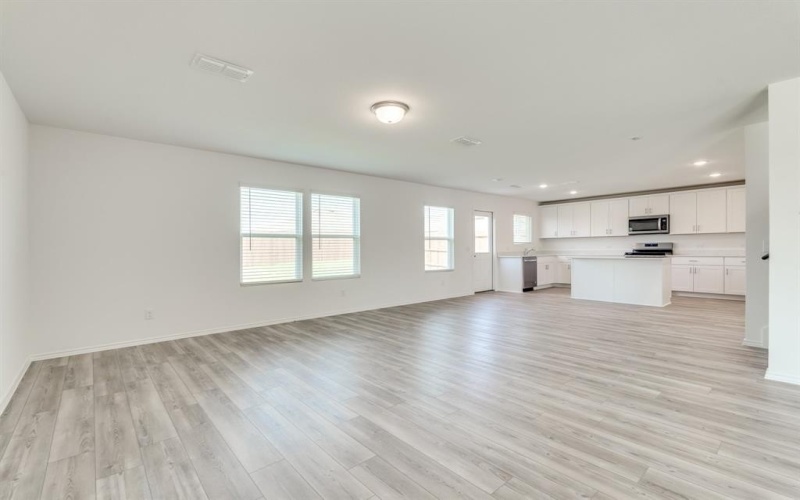 16048 Isles Drive, Fort Worth, TX 76052, 6 Bedrooms Bedrooms, ,3 BathroomsBathrooms,Residential Lease,For Rent,16048 Isles Drive,20956859