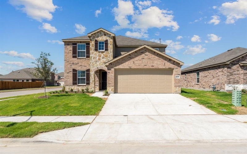 16048 Isles Drive, Fort Worth, TX 76052, 6 Bedrooms Bedrooms, ,3 BathroomsBathrooms,Residential Lease,For Rent,16048 Isles Drive,20956859