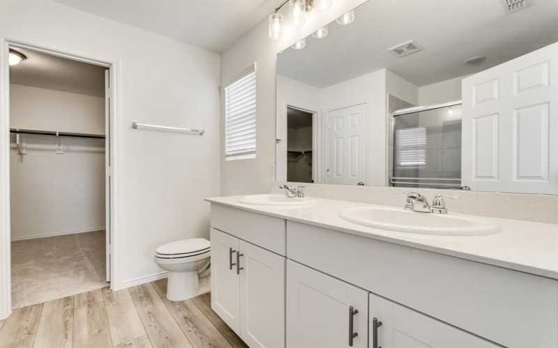 16048 Isles Drive, Fort Worth, TX 76052, 6 Bedrooms Bedrooms, ,3 BathroomsBathrooms,Residential Lease,For Rent,16048 Isles Drive,20956859