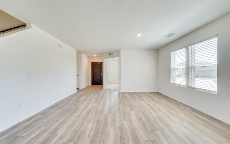 16048 Isles Drive, Fort Worth, TX 76052, 6 Bedrooms Bedrooms, ,3 BathroomsBathrooms,Residential Lease,For Rent,16048 Isles Drive,20956859