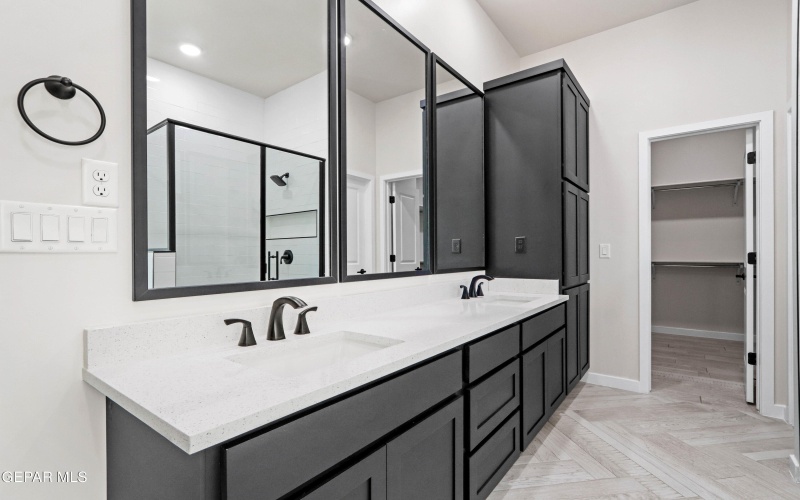13901 Summer Hail Avenue, El Paso, TX 79928, 4 Bedrooms Bedrooms, ,3 BathroomsBathrooms,Residential,For Sale,13901 Summer Hail Avenue,923871