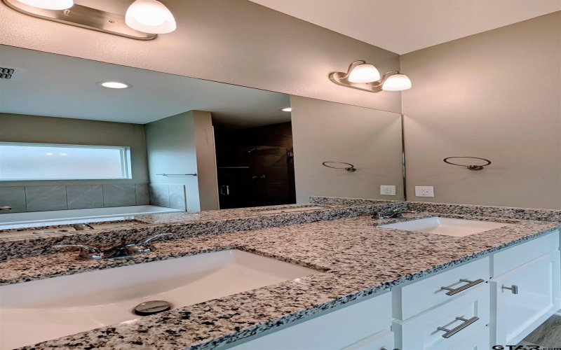 1310 Cayden Circle, Whitehouse, TX 75791, 4 Bedrooms Bedrooms, ,2 BathroomsBathrooms,Residential,For Sale,1310 Cayden Circle,25008003