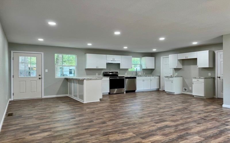151 Pawnee Trl, Mabank, TX 75156, 3 Bedrooms Bedrooms, ,2 BathroomsBathrooms,Residential,For Sale,151 Pawnee Trl,109119