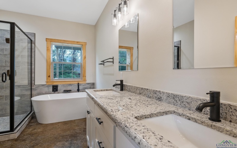 9089 Raspberry Ave, Frankston, TX 75763, 3 Bedrooms Bedrooms, ,2 BathroomsBathrooms,Residential,For Sale,9089 Raspberry Ave,20253846