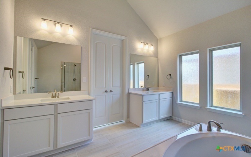 1752 Heritage Maples, New Braunfels, TX 78132, 3 Bedrooms Bedrooms, ,2 BathroomsBathrooms,Residential,For Sale,1752 Heritage Maples,582171