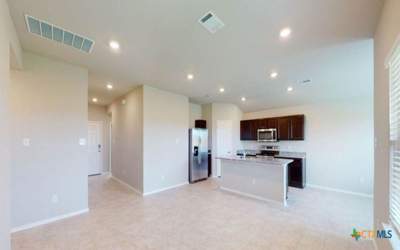 1010 Prairie Clover Drive, Killeen, TX 76543, 3 Bedrooms Bedrooms, ,2 BathroomsBathrooms,Residential Lease,For Rent,1010 Prairie Clover Drive,582196
