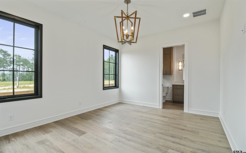 3312 FOREST COURT, Tyler, TX 75703, 4 Habitaciones Habitaciones , ,5 BañosBaños,Residential,En Venta,3312 FOREST COURT,25008518