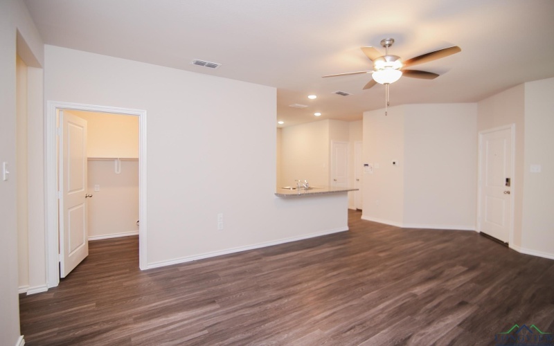 1602 Everwood Ct, Longview, TX 75604, 3 Habitaciones Habitaciones , ,2 BañosBaños,Residential,En Venta,1602 Everwood Ct,20253851