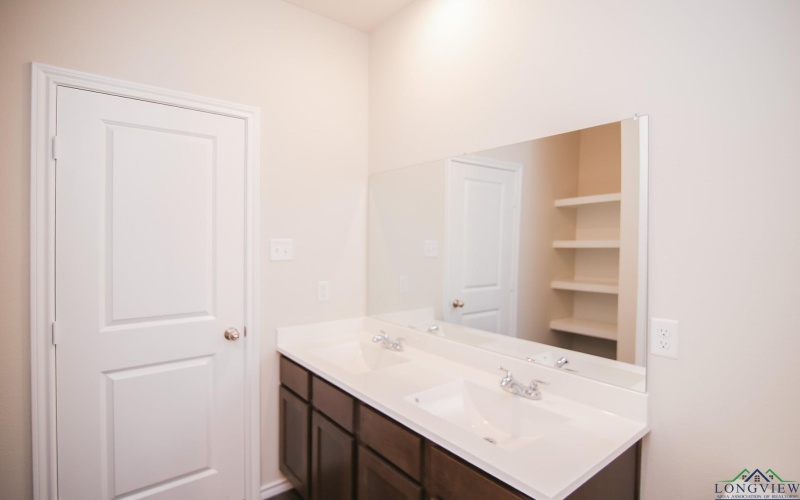 1602 Everwood Ct, Longview, TX 75604, 3 Habitaciones Habitaciones , ,2 BañosBaños,Residential,En Venta,1602 Everwood Ct,20253851