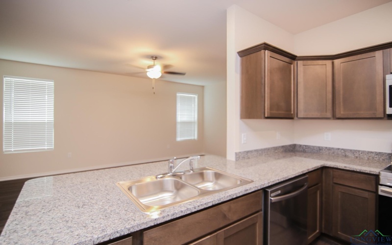 1602 Everwood Ct, Longview, TX 75604, 3 Habitaciones Habitaciones , ,2 BañosBaños,Residential,En Venta,1602 Everwood Ct,20253851