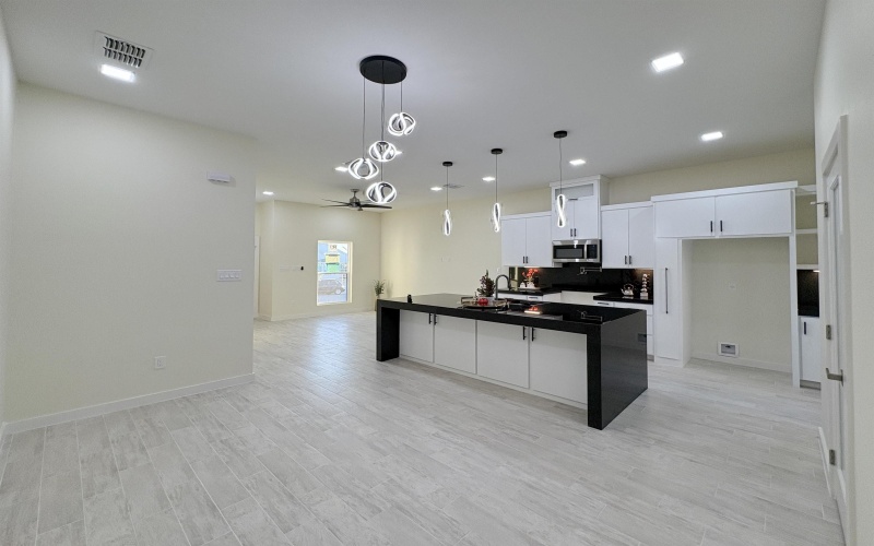 1620 Doctora Eve Perez Ln, LAREDO, TX 78046, 3 Habitaciones Habitaciones , ,2 BañosBaños,Residential,En Venta,1620 Doctora Eve Perez Ln,20252366