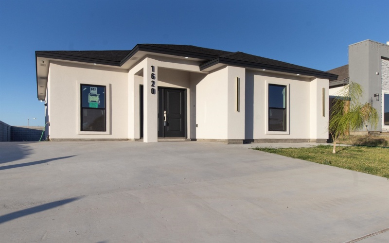 1620 Doctora Eve Perez Ln, LAREDO, TX 78046, 3 Habitaciones Habitaciones , ,2 BañosBaños,Residential,En Venta,1620 Doctora Eve Perez Ln,20252366