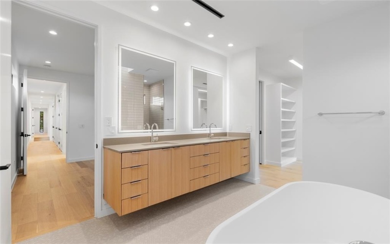 5029 Pershing Street, Dallas, TX 75206, 3 Habitaciones Habitaciones , ,3 BañosBaños,Residential,En Venta,5029 Pershing Street,20954462