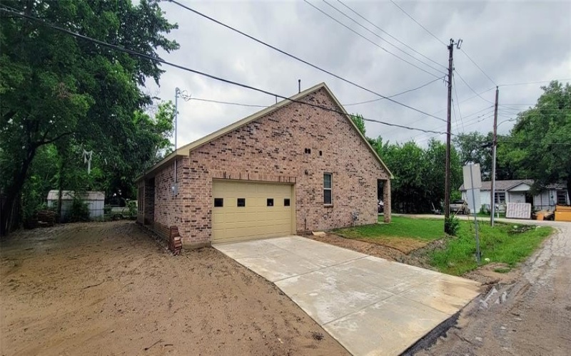 1305 Dewberry Drive, Wilmer, TX 75172, 3 Bedrooms Bedrooms, ,2 BathroomsBathrooms,Residential,For Sale,1305 Dewberry Drive,20955618
