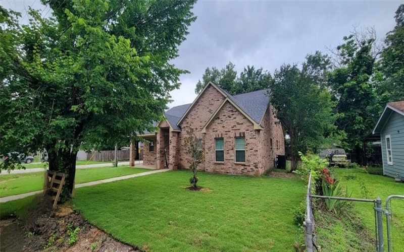 1305 Dewberry Drive, Wilmer, TX 75172, 3 Bedrooms Bedrooms, ,2 BathroomsBathrooms,Residential,For Sale,1305 Dewberry Drive,20955618