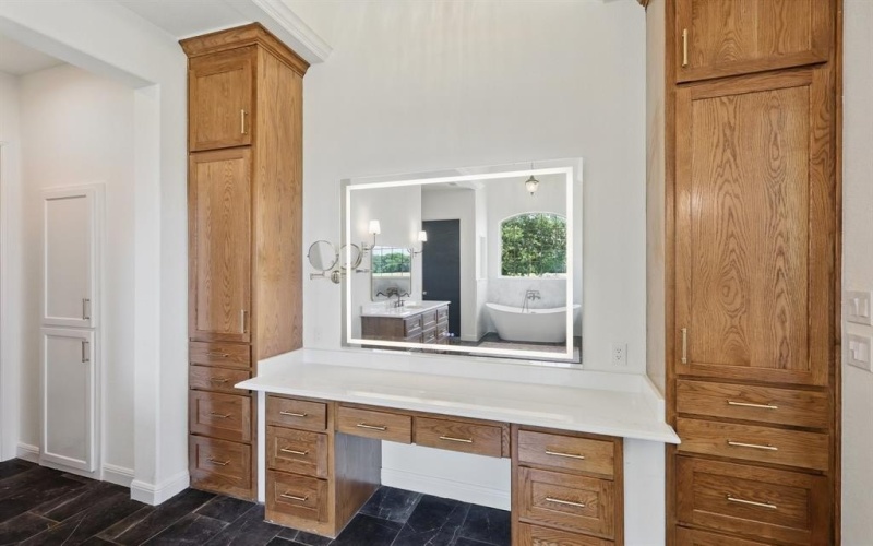 623 Lake Valley Road, Sunset, TX 76270, 4 Bedrooms Bedrooms, ,3 BathroomsBathrooms,Residential,For Sale,623 Lake Valley Road,20955908