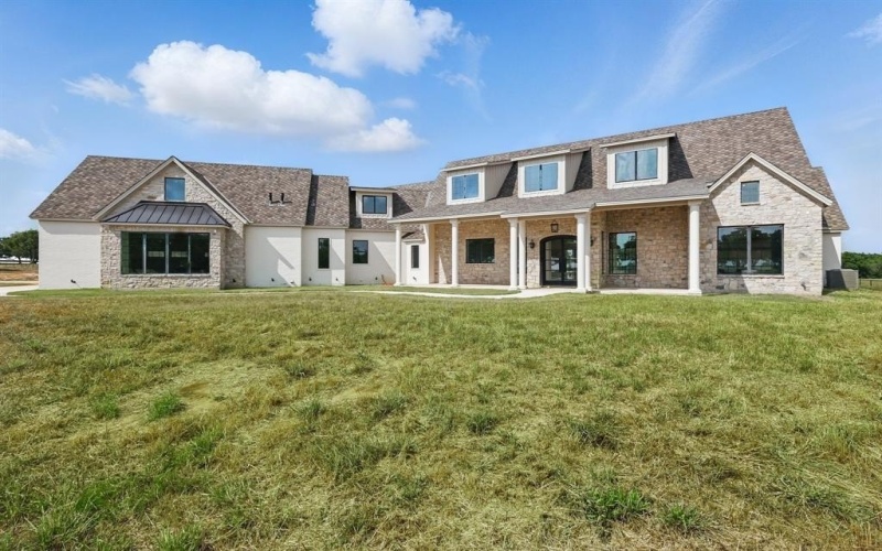 623 Lake Valley Road, Sunset, TX 76270, 4 Bedrooms Bedrooms, ,3 BathroomsBathrooms,Residential,For Sale,623 Lake Valley Road,20955908