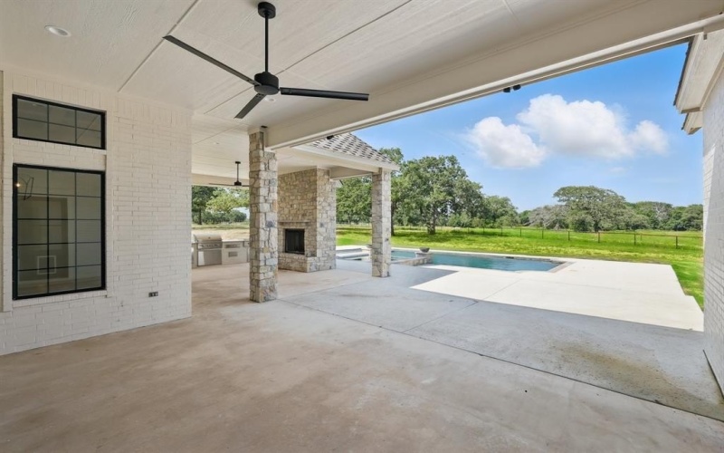 623 Lake Valley Road, Sunset, TX 76270, 4 Bedrooms Bedrooms, ,3 BathroomsBathrooms,Residential,For Sale,623 Lake Valley Road,20955908