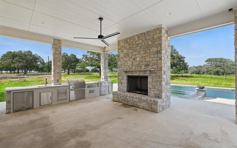 623 Lake Valley Road, Sunset, TX 76270, 4 Bedrooms Bedrooms, ,3 BathroomsBathrooms,Residential,For Sale,623 Lake Valley Road,20955908
